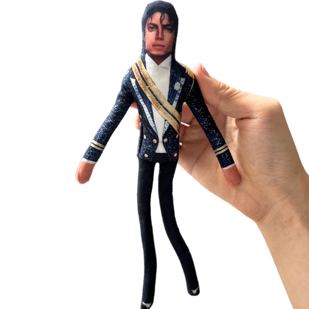 Muñeco de Peluche de Michael J - Anime Cosplay Prop reseña y precio